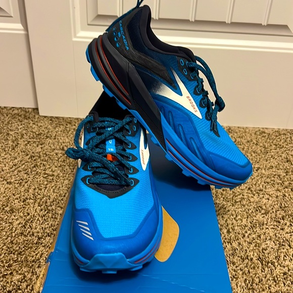 COPY - Men’s BROOKS - Picture 1 of 4